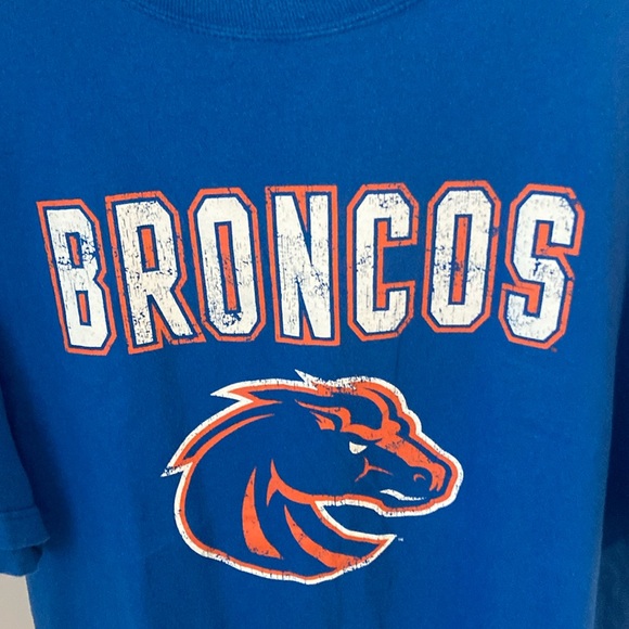 NCAA Blue Short Sleeve Tee with Broncos Design - Picture 6 of 9